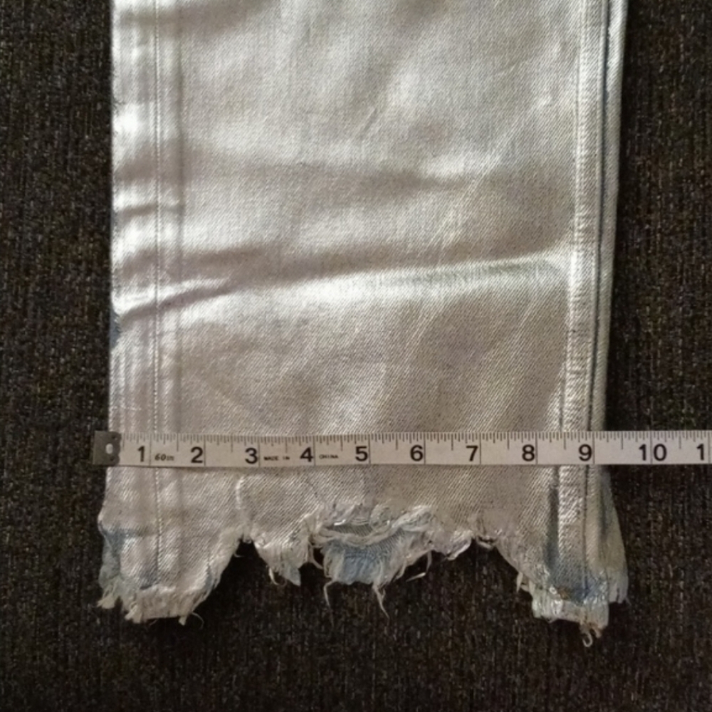 🆕️ 💙Free People💙 - Silver Maggie Foil Jean - Picture 16 of 16